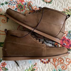 LL Bean Men size 9.5 dark leather chuckka boots